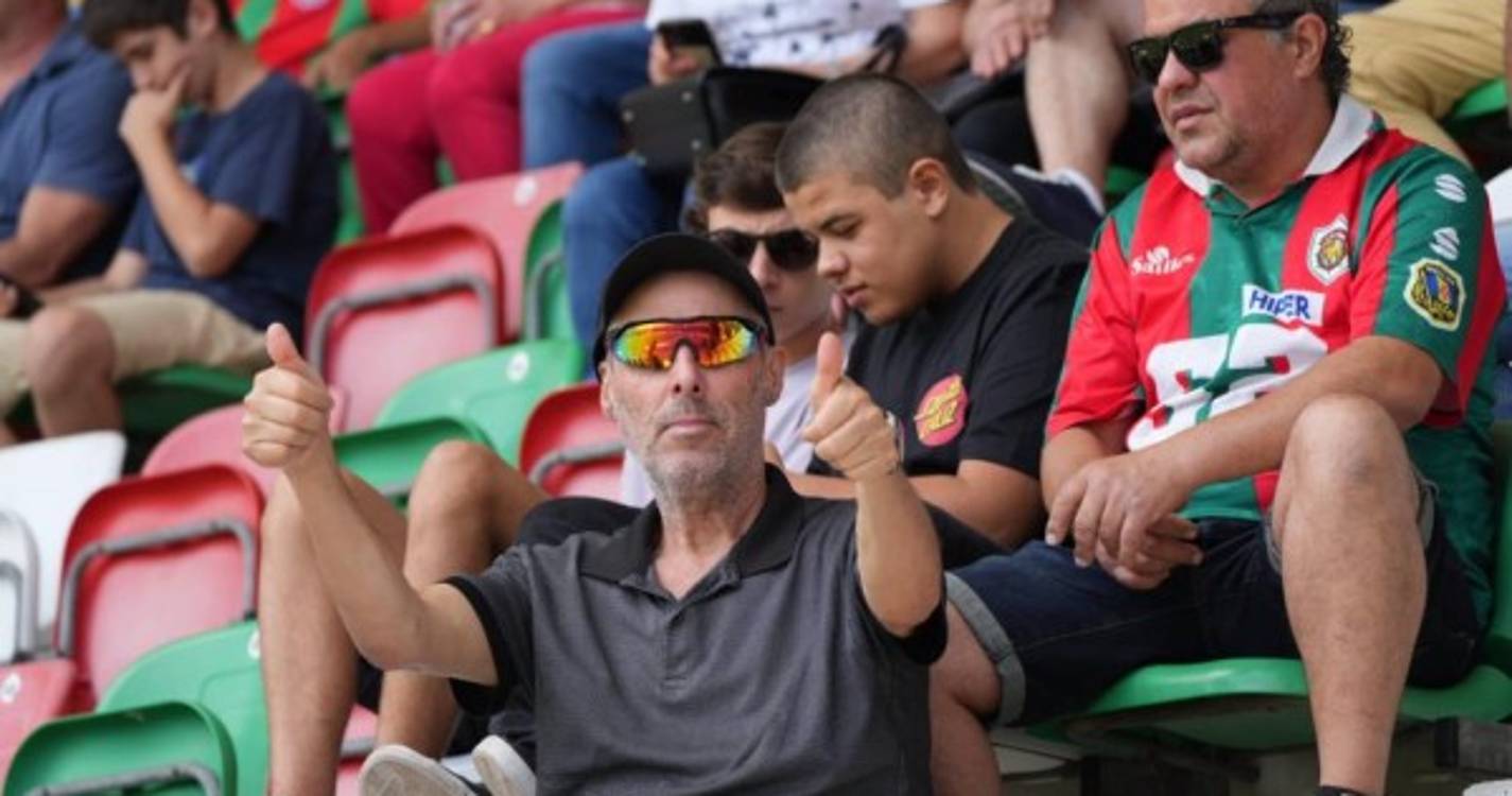 Veja quem está a assistir ao Marítimo-Guimarães (com fotos)