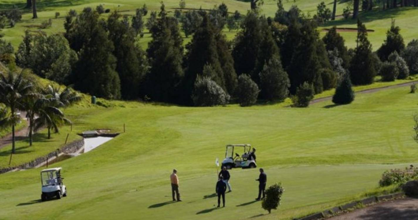 Veja as imagens do JM Golf Trophy que decorre no Santo da Serra
