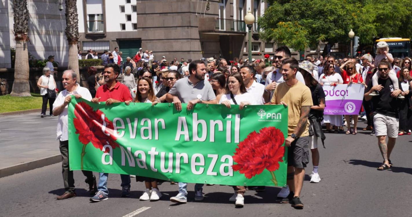 Madeira celebra Abril de forma plural (com fotos e vídeo)