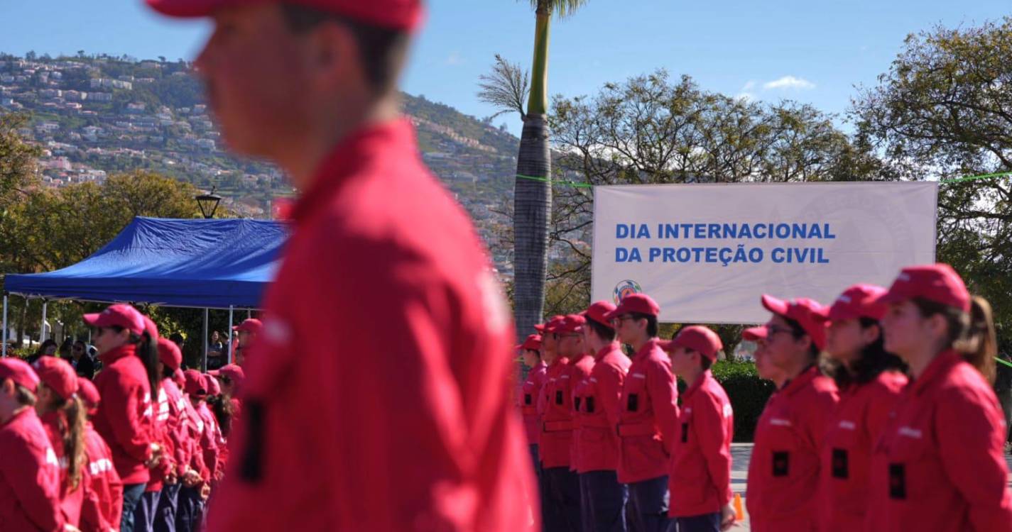 Semana da Proteção Civil arranca com dezenas de visitantes na Praça do Povo (com vídeo e fotos)