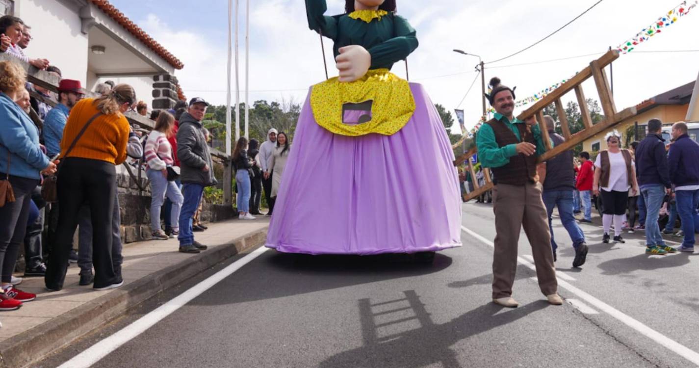 Clima de animação e folia paira sobre o centro de Santana