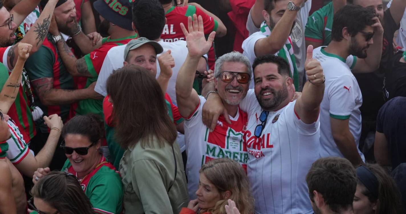 Festa ‘rija’ nos Barreiros após a confirmação do regresso maritimista à I Liga (com fotos e vídeos)