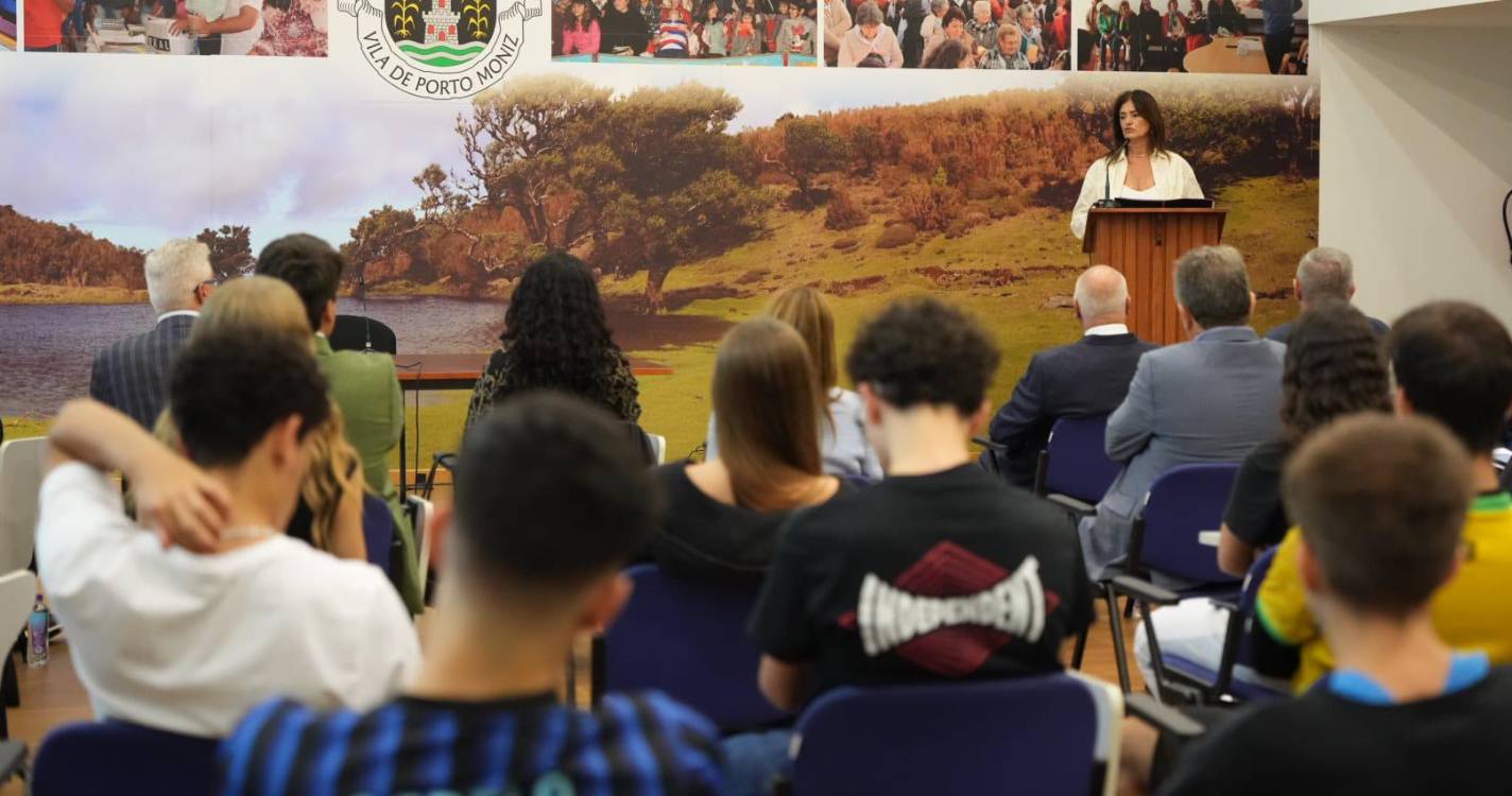 Rubina Leal destaca arranque no Porto Moniz, cujos filhos ajudaram a construir o edifício autonómico