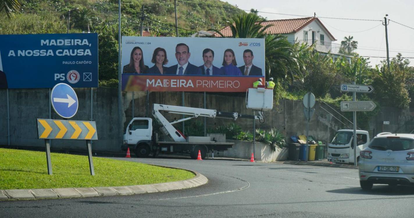 PSD já começou a mudar cartazes de campanha