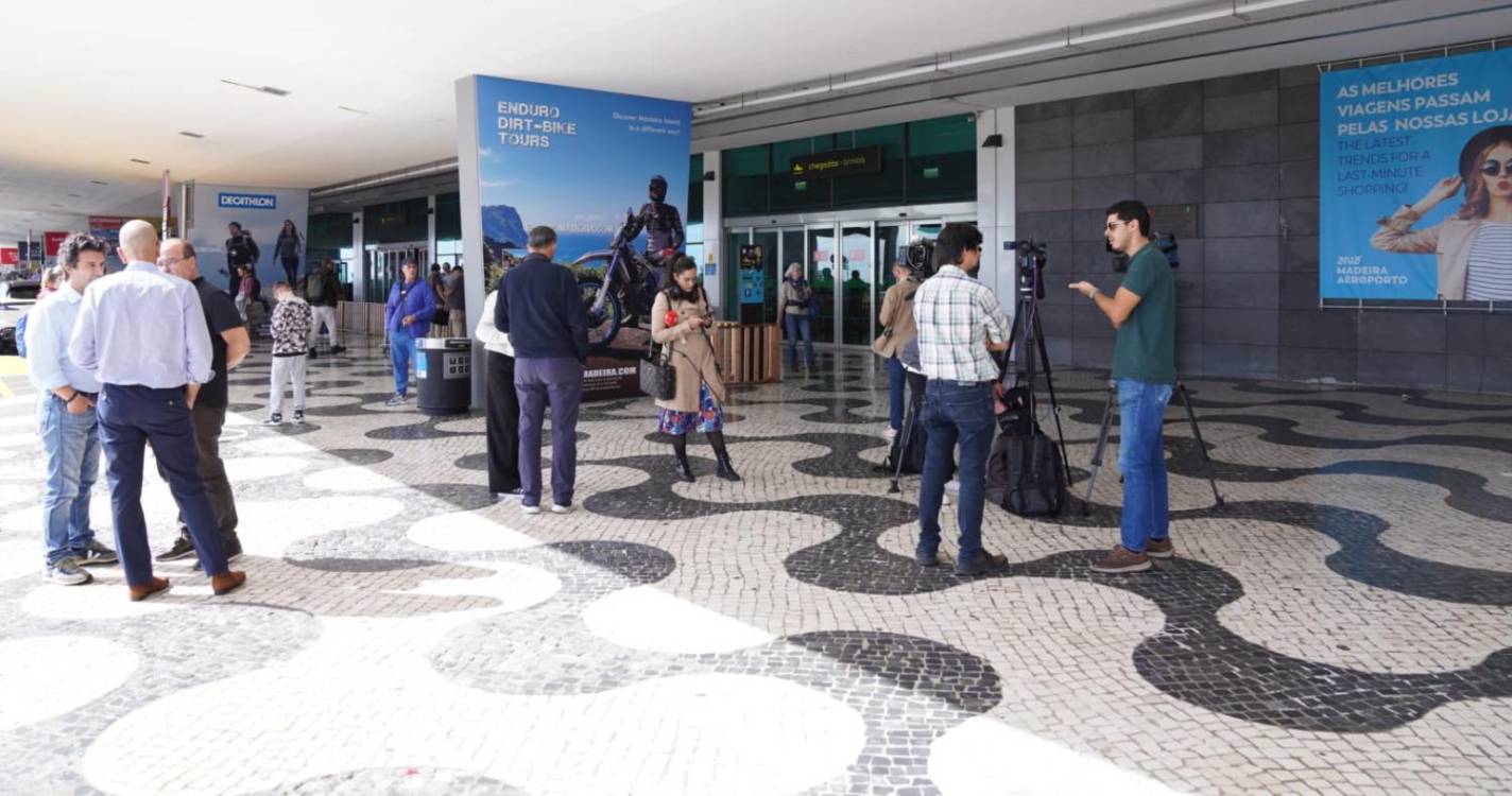 Comunicação social aguarda chegada de Pedro Calado no aeroporto da Madeira