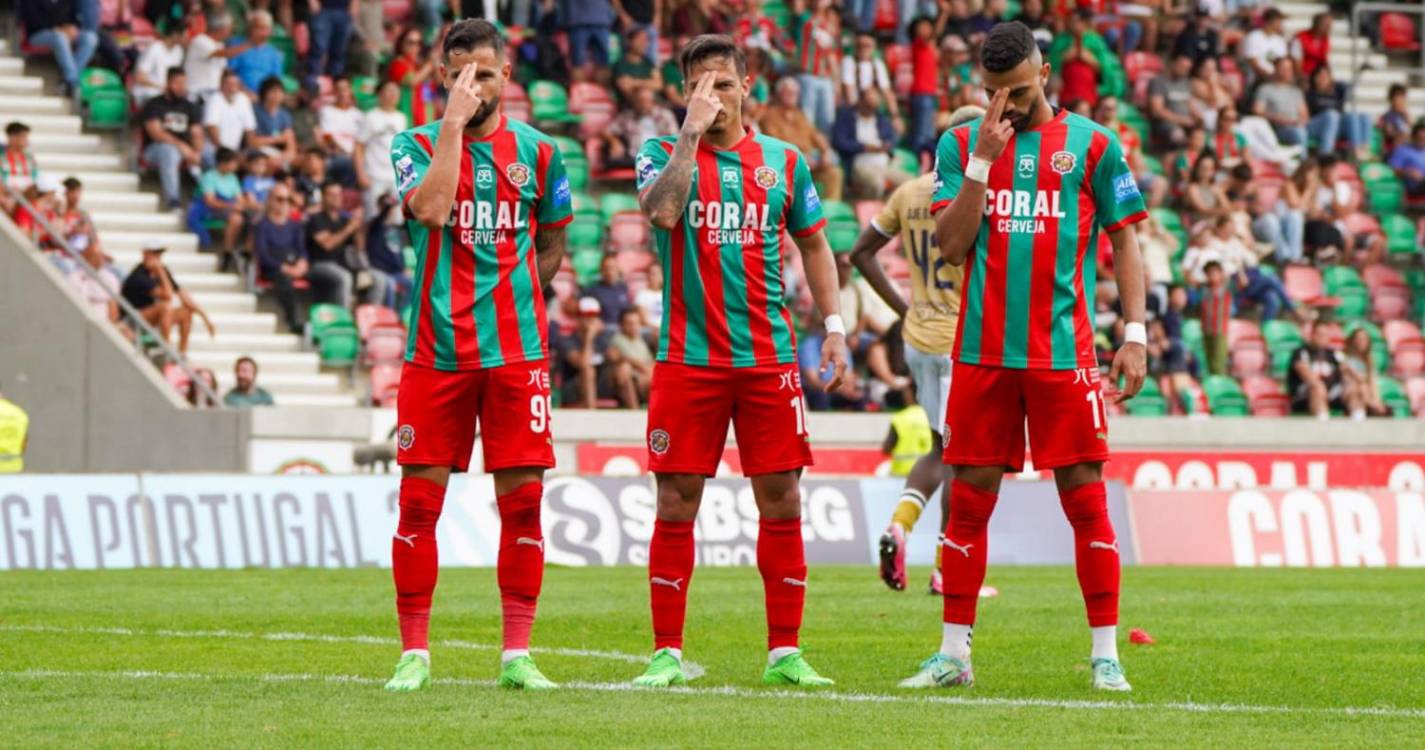 Platiny amplia vantagem verde-rubra