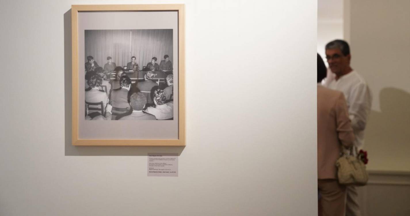 53 imagens eternizam o 25 de Abril no Atelier Vicentes