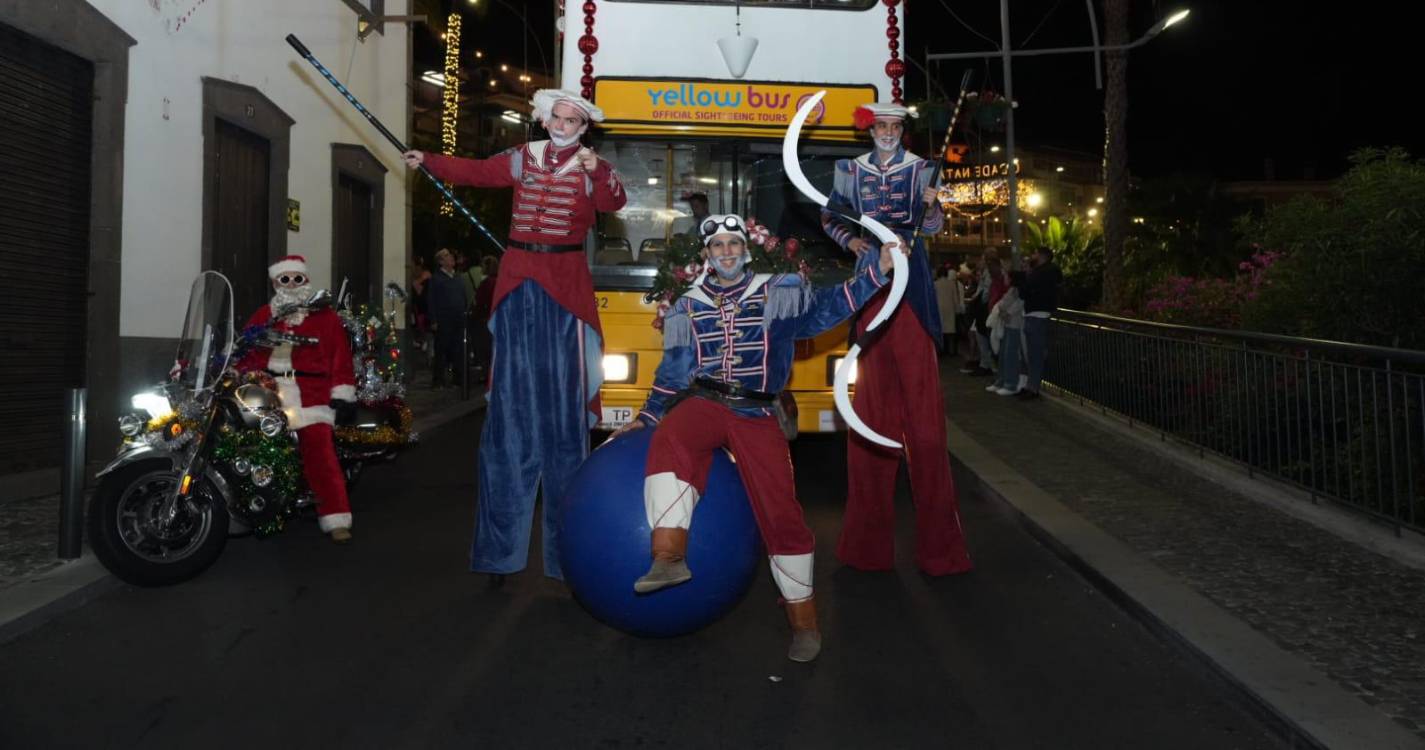 Noite de fantasia e cor em Câmara de Lobos (com fotos)