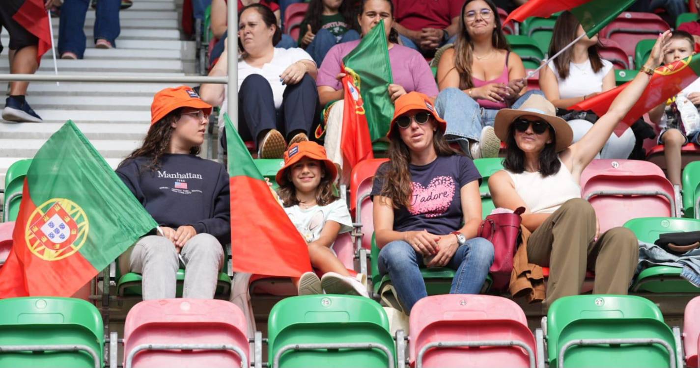 Veja quem está a assistir ao Portugal x Bélgica nos Barreiros (com fotos)