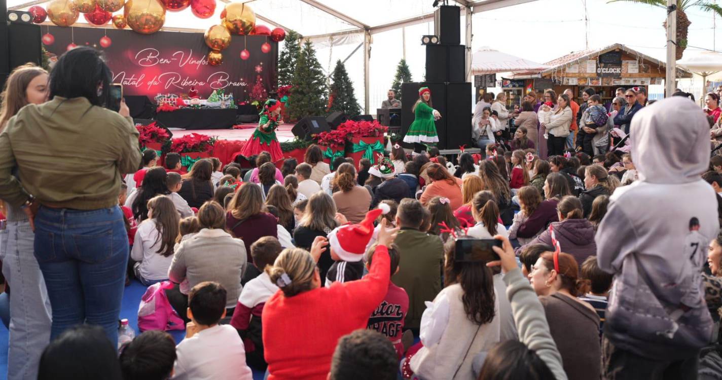 Pai Natal já chegou à Ribeira Brava e encantou miúdos e graúdos