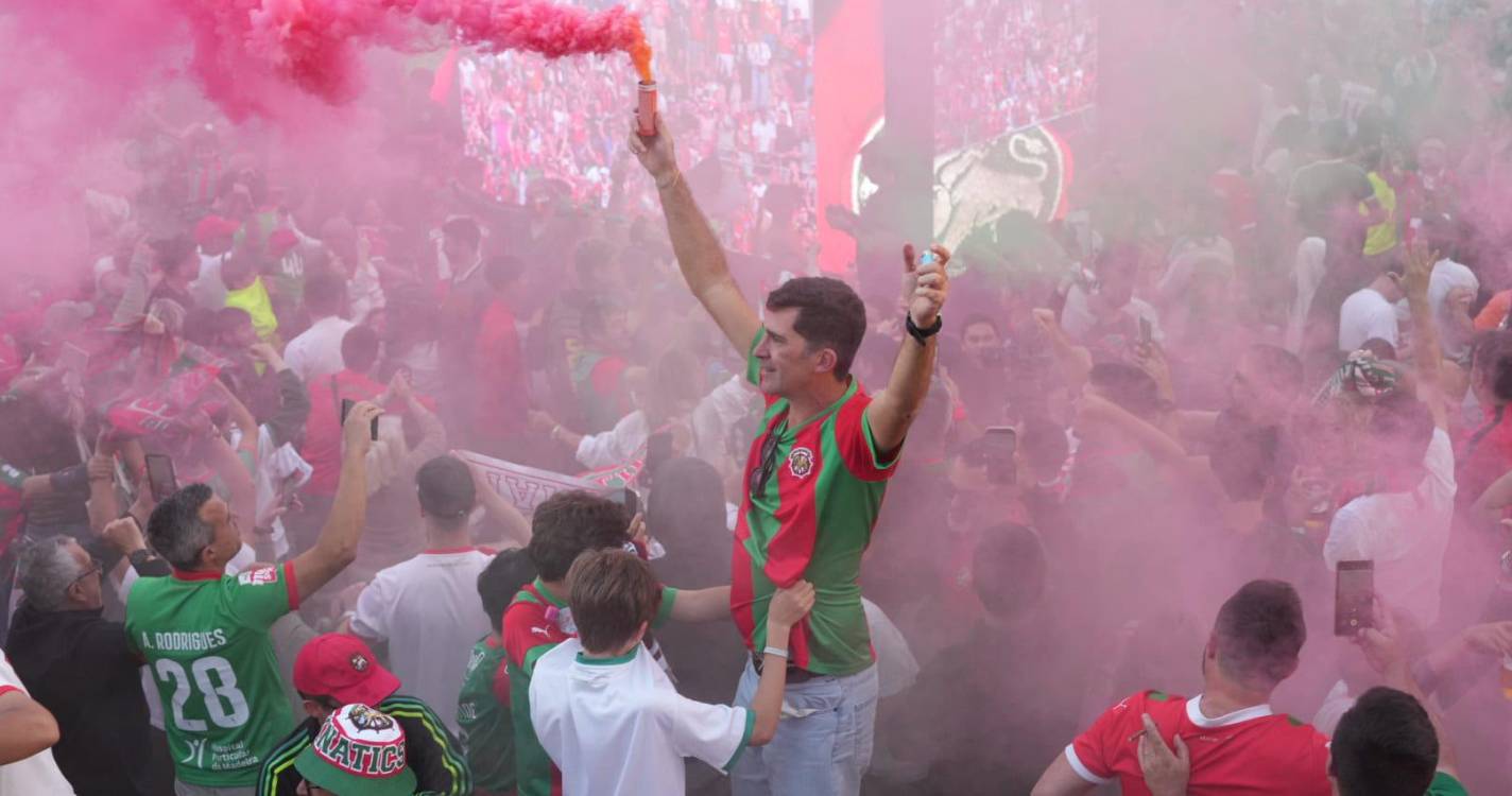 Festa ‘rija’ nos Barreiros após a confirmação do regresso maritimista à I Liga (com fotos e vídeos)