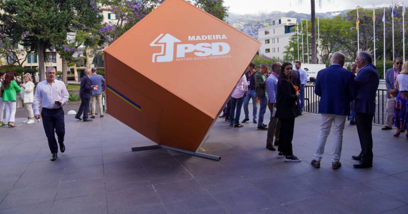 Tudo a postos para o Congresso do PSD (com fotos)