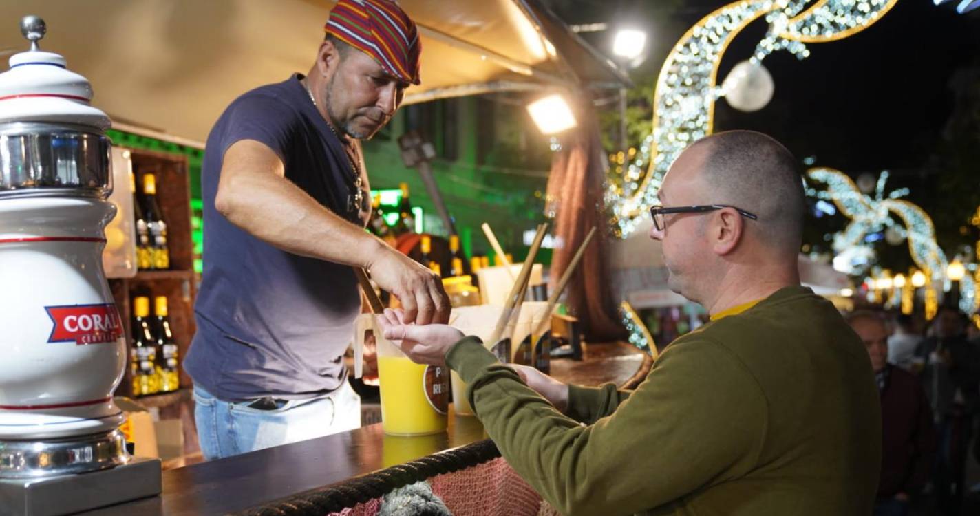 Madeira Despique anima quem entra no Mercado (com vídeo)