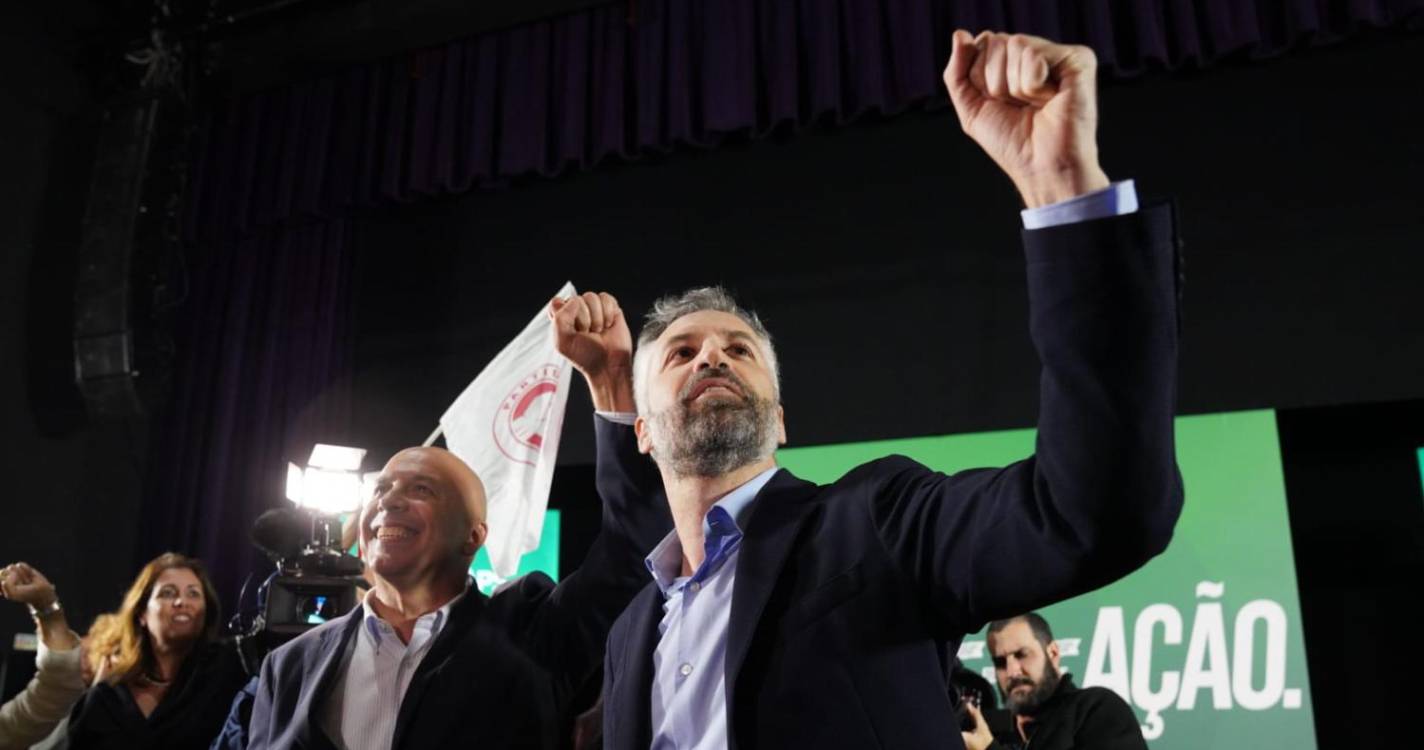 Pedro Nuno Santos destaca que já veio à Madeira três vezes em dois meses e Montenegro “nem vê-lo”