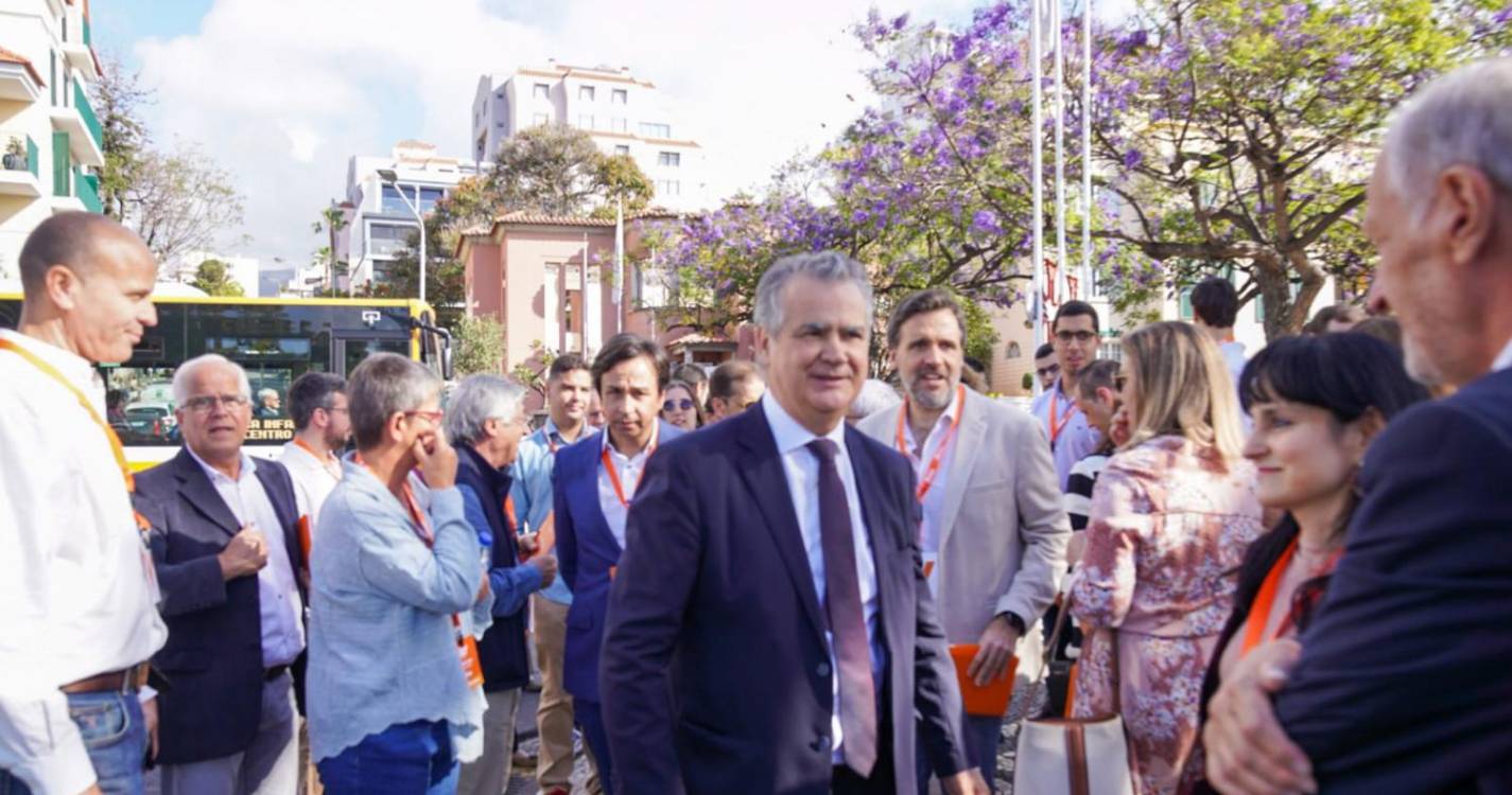 Manuel António diz que não abdica das suas ideias, mas a um mês de eleições quer evitar “divisões acentuadas”