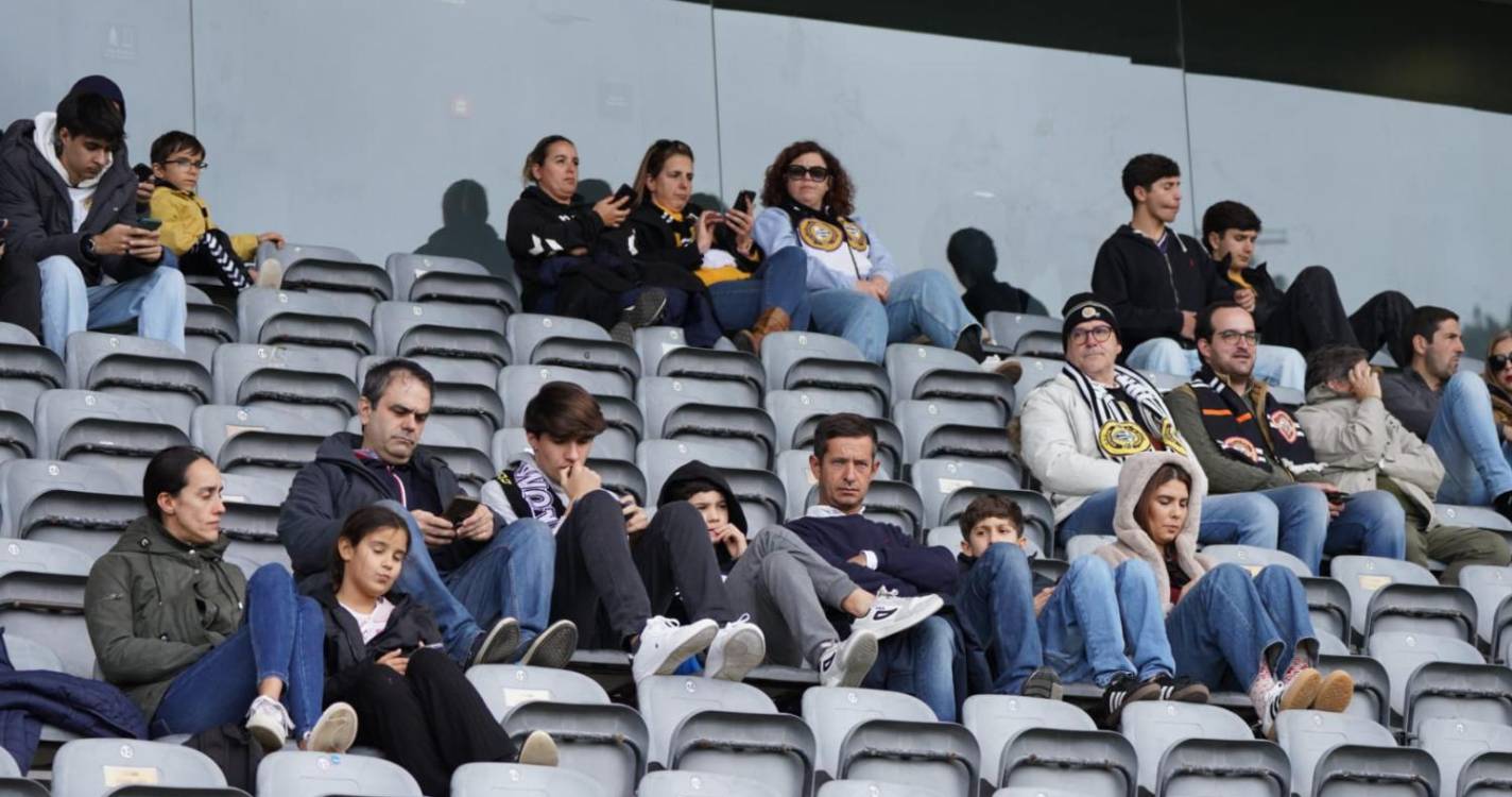 Veja quem está nas bancadas do Estádio da Madeira para o Nacional-AVS