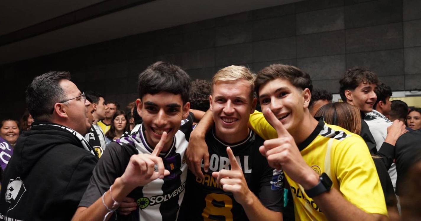 Jogadores do Nacional recebidos no Aeroporto por multidão em festa (com fotos)