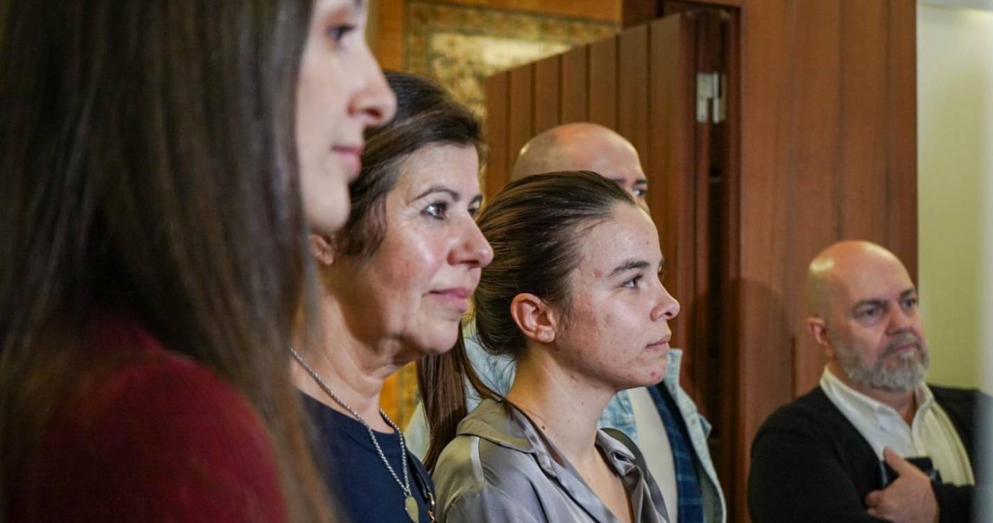 Mónica Freitas em silêncio na entrega da lista do PAN/Madeira