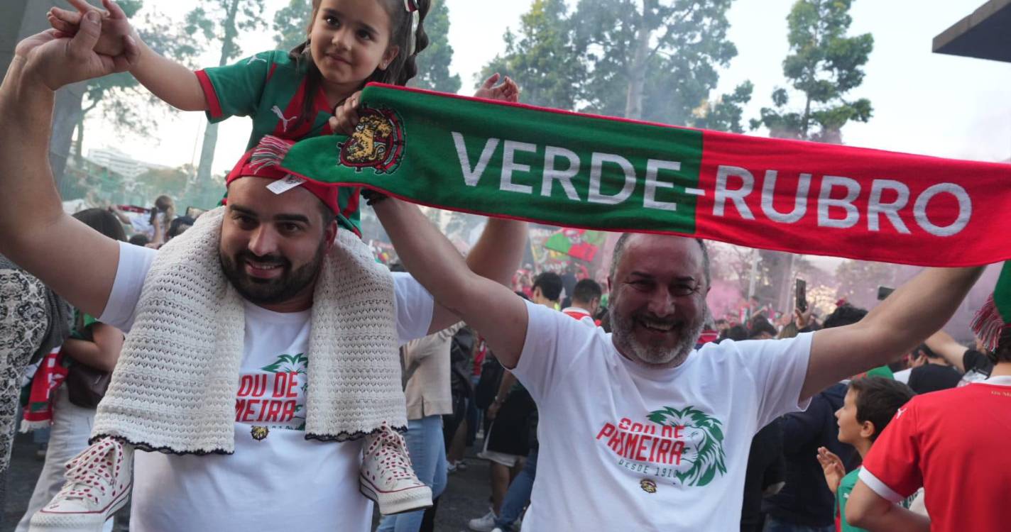 Festa ‘rija’ nos Barreiros após a confirmação do regresso maritimista à I Liga (com fotos e vídeos)