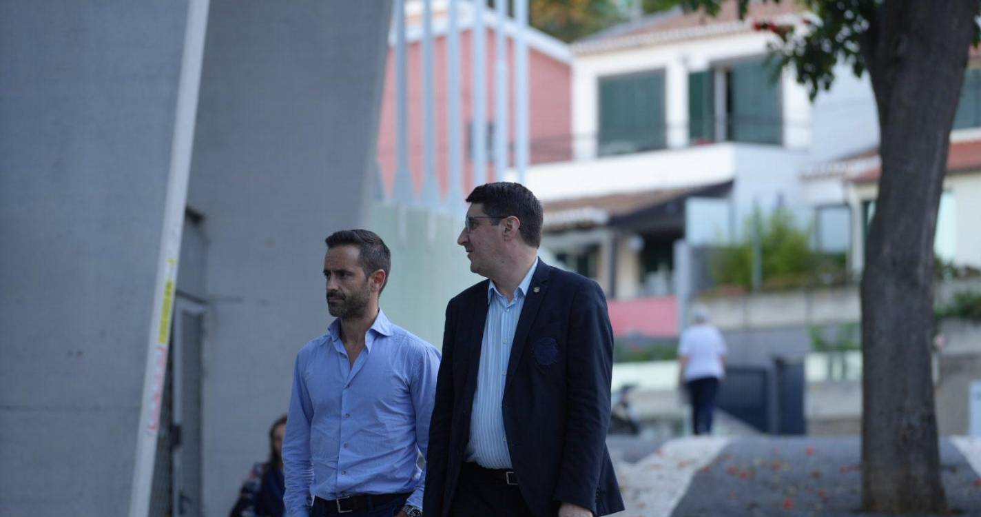 Miguel Moita já está nos Barreiros para ser apresentado às 19h10 (com fotos)