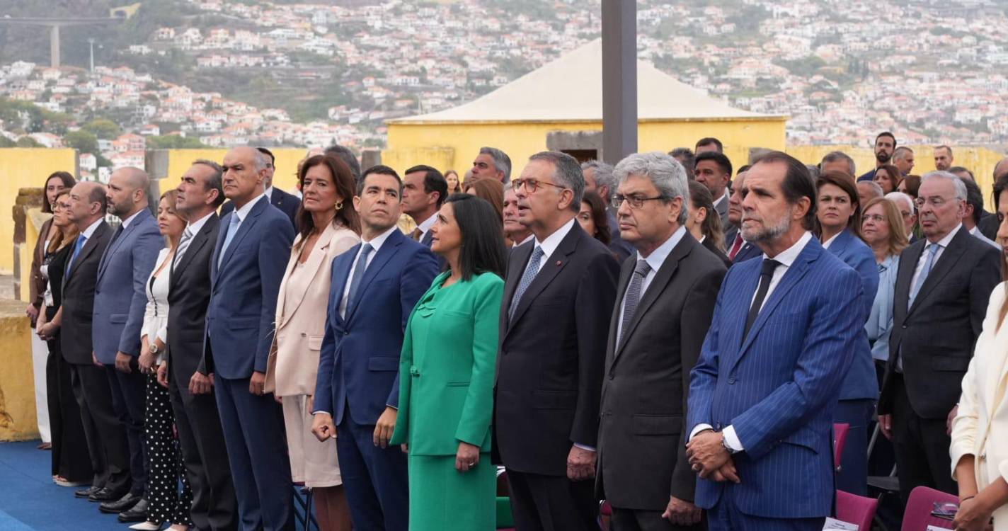 Seguro recebido com o Hino da Alegria cantado pelo Ensemble Vocal Regina Pacis (com fotos)