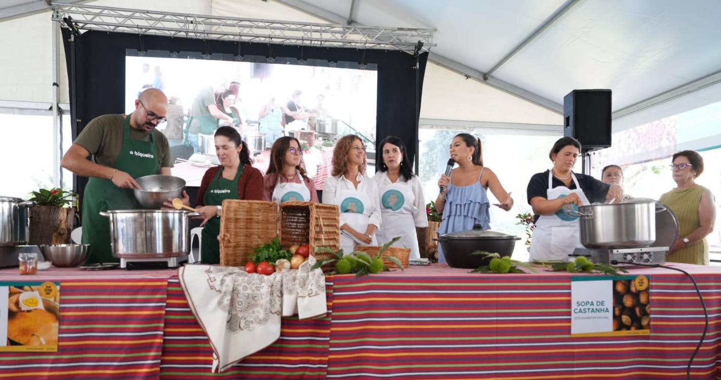 900 sopas servidas no Largo da Restauração