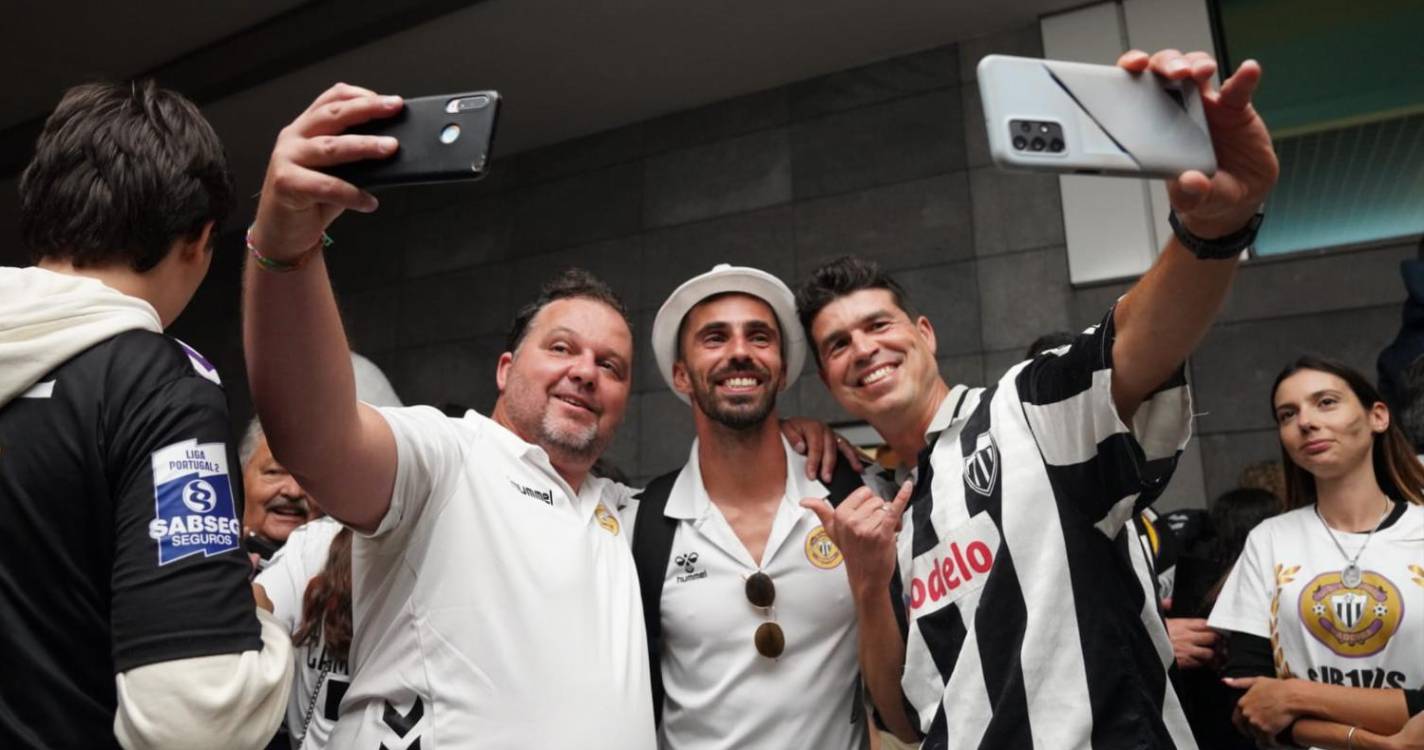 Jogadores do Nacional recebidos no Aeroporto por multidão em festa (com fotos)