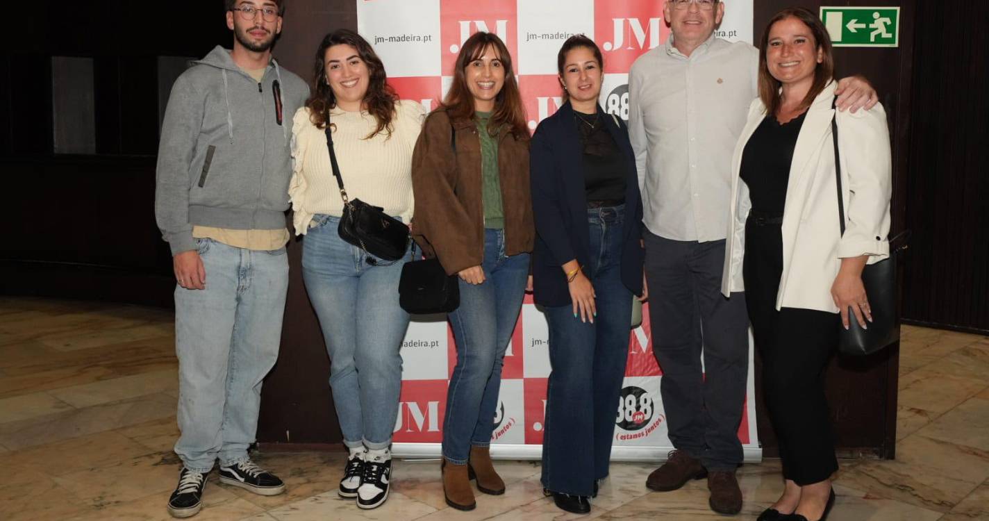 Sorrisos preparados para uma noite em grande com muita comédia (com fotos)