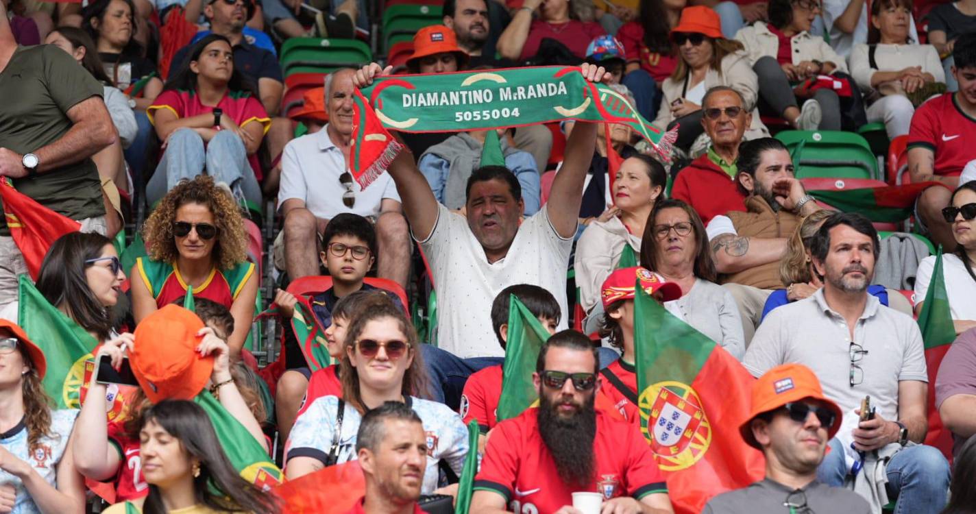 Veja quem está a assistir ao Portugal x Bélgica nos Barreiros (com fotos)