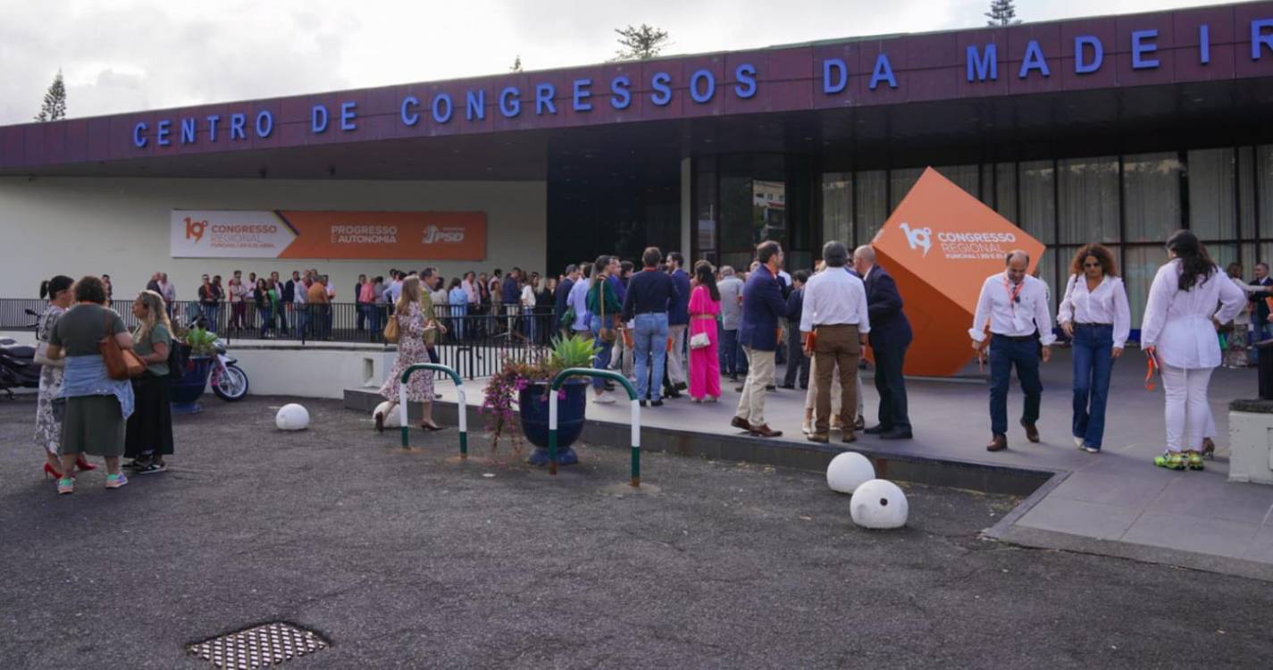 Tudo a postos para o Congresso do PSD (com fotos)