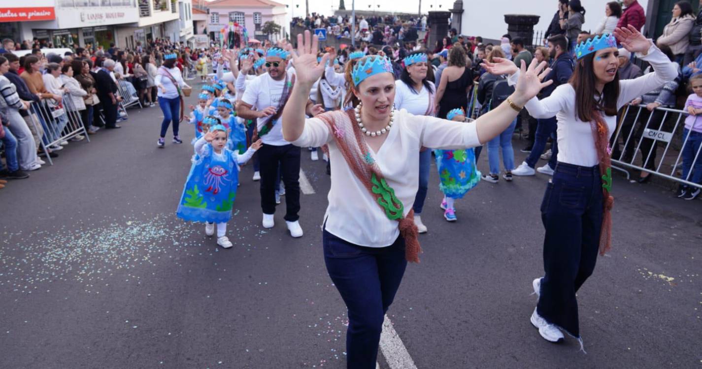 Crianças ‘inundam’ Cortejo do Estreito de Câmara de Lobos (com fotos)