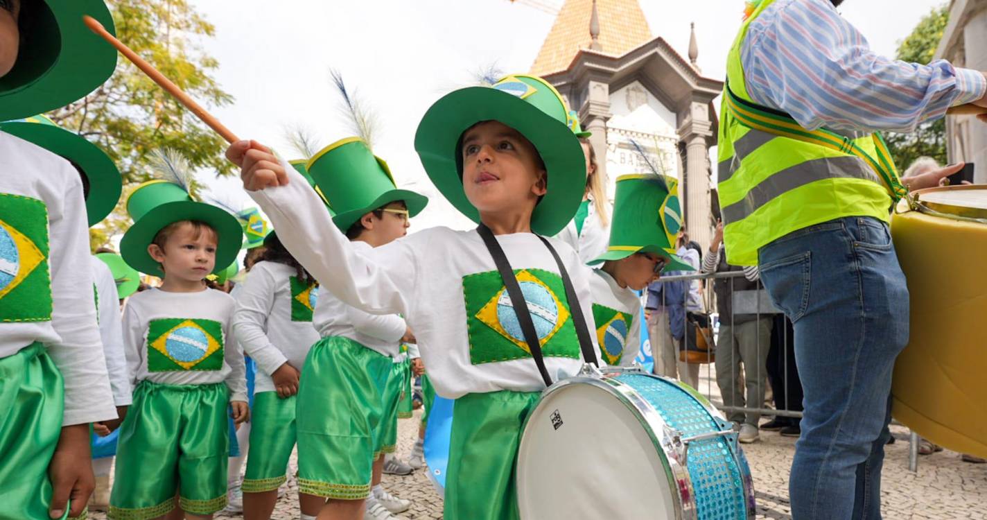 Mais de mil mascarados brilharam no Carnaval das Crianças (com fotos)