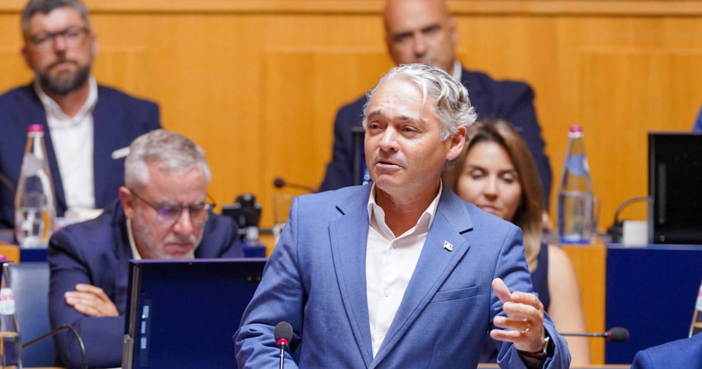 JPP: “Um péssimo exemplo para a democracia. O povo está atento e a ver”