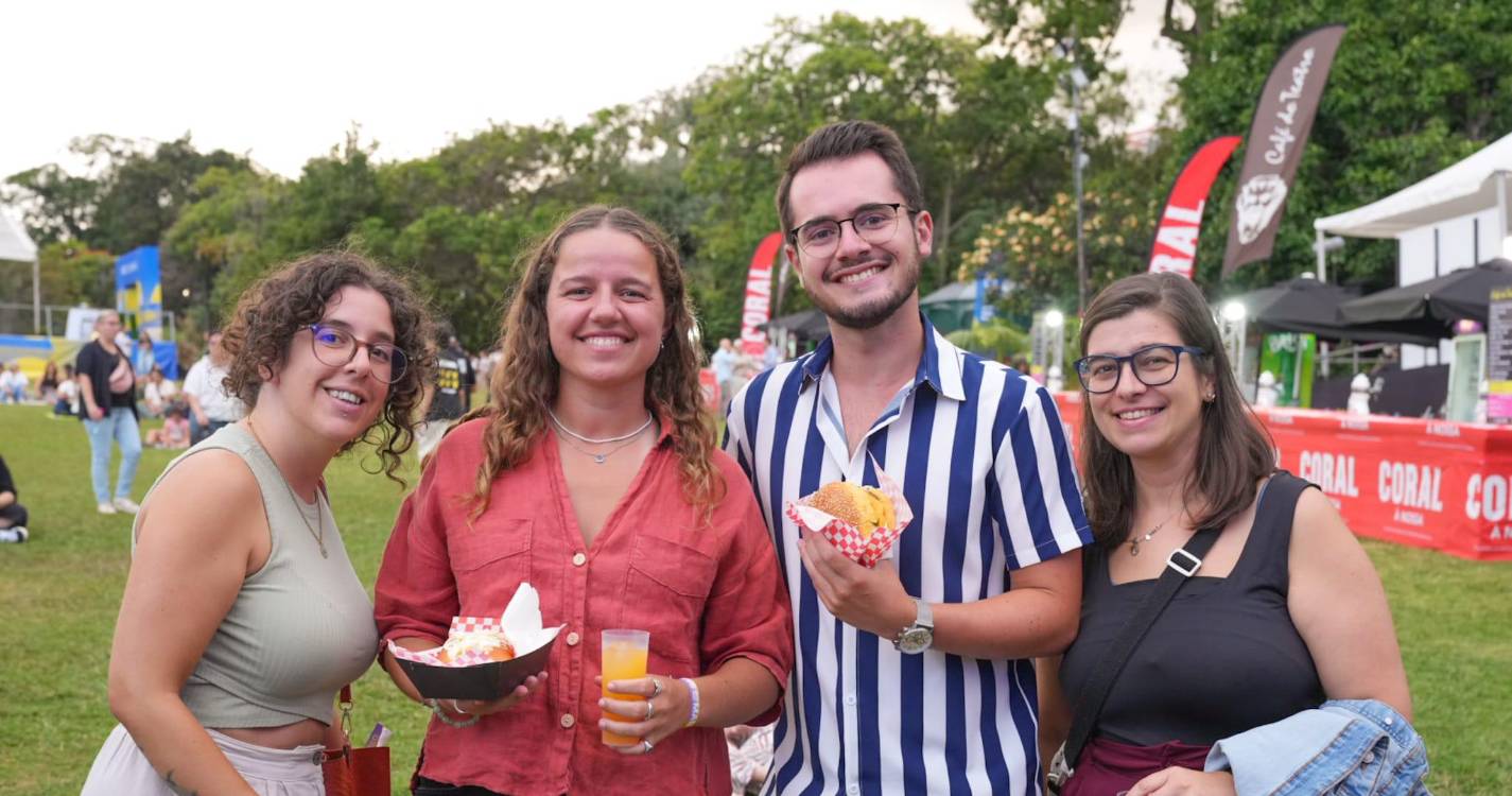 Parque de Santa Catarina começa a encher para primeiro dia de MEO Sons do Mar (com fotos)
