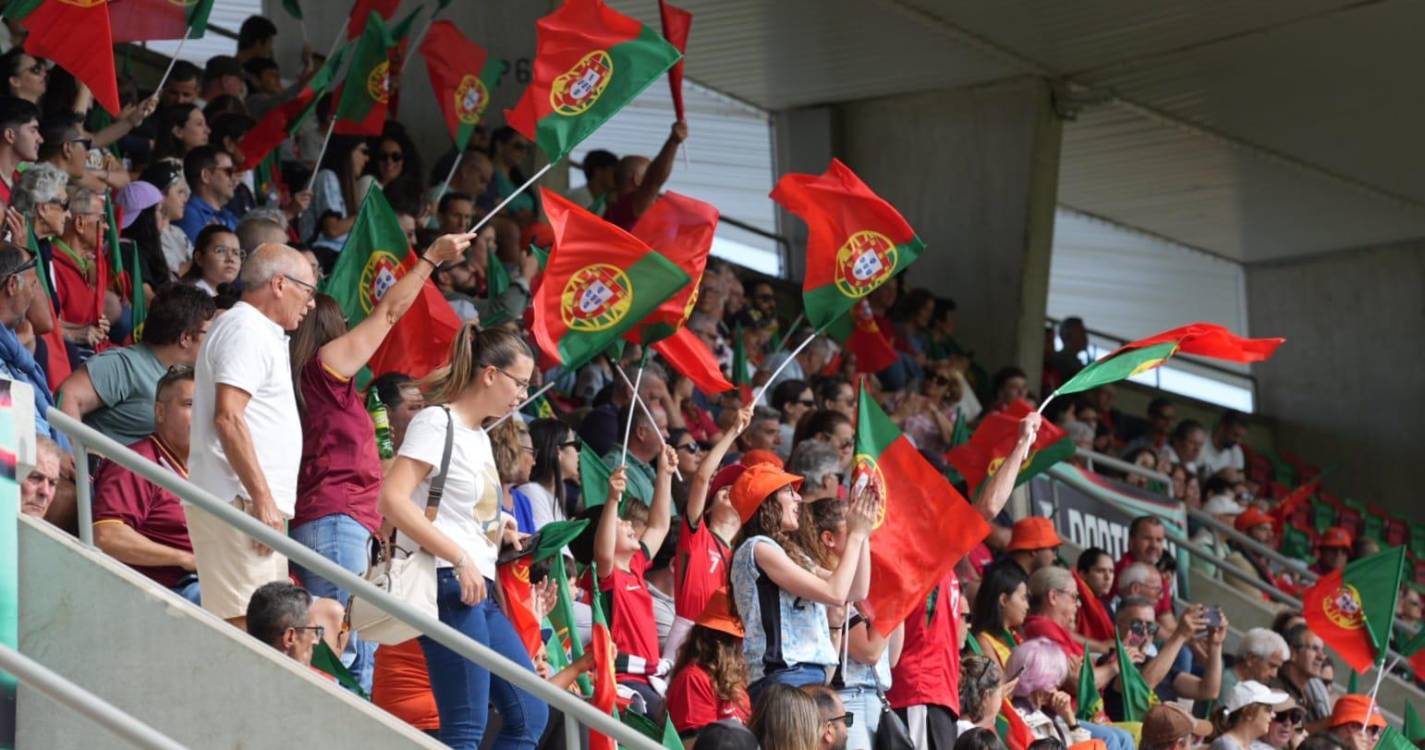 Veja quem está a assistir ao Portugal x Bélgica nos Barreiros (com fotos)