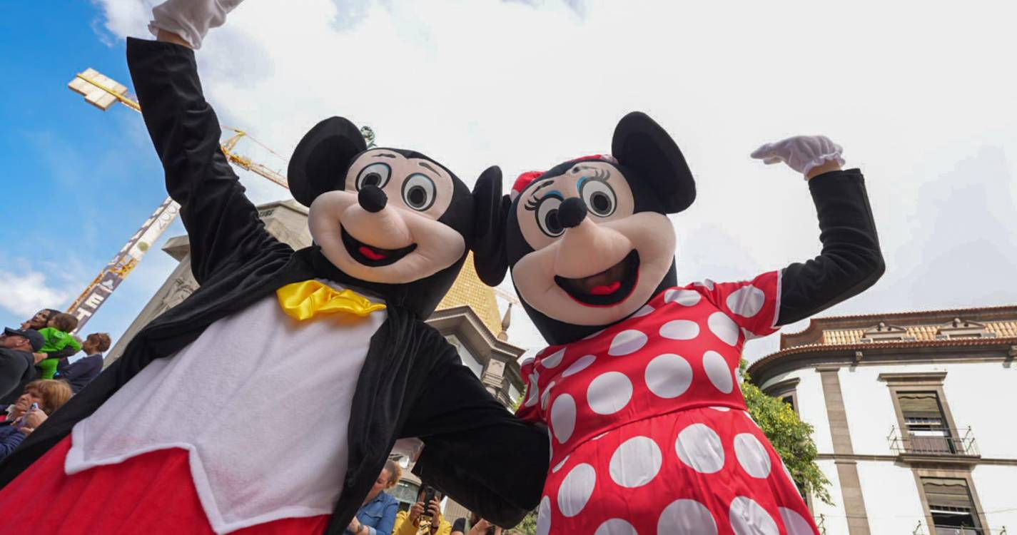 Mais de mil mascarados brilharam no Carnaval das Crianças (com fotos)