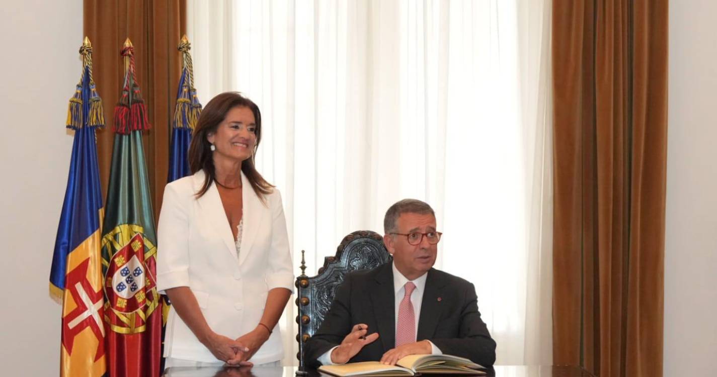 Chefe de Estado recebido pela presidente da Assembleia