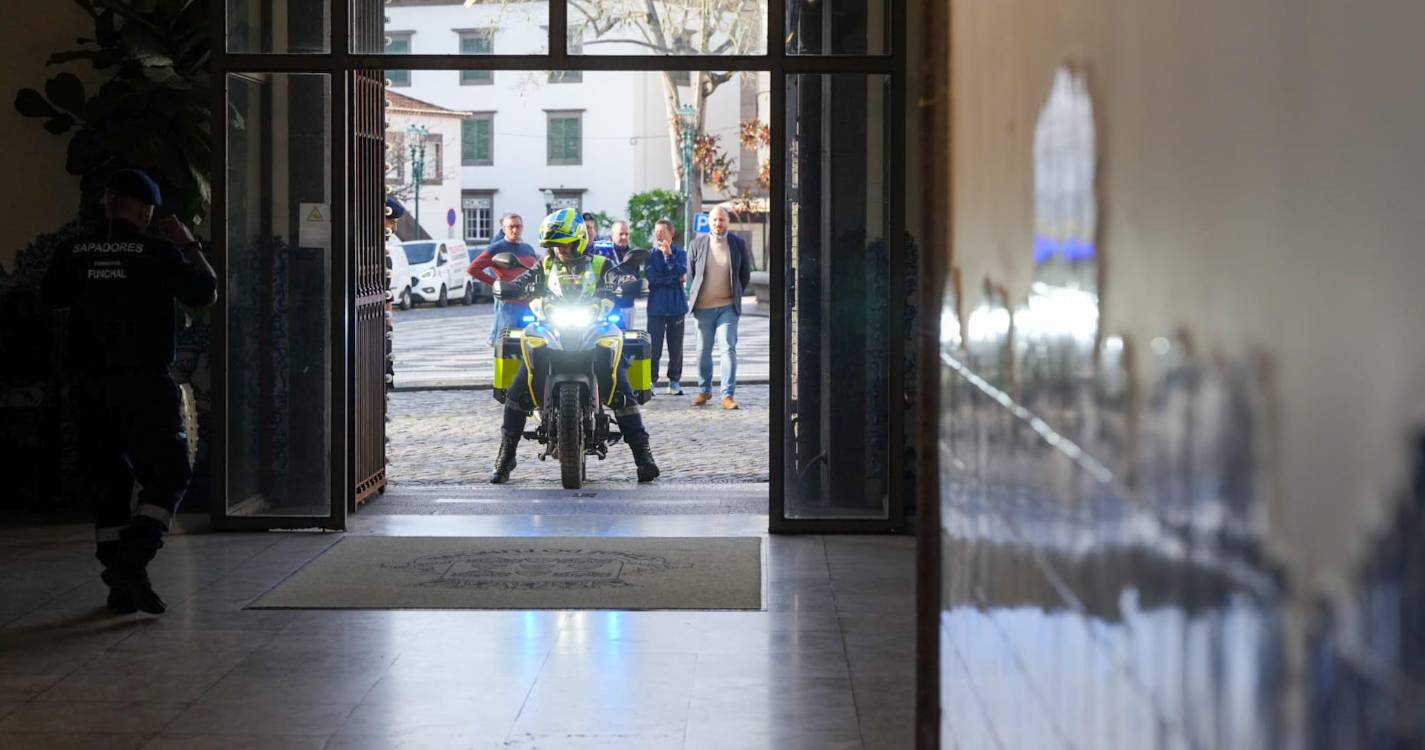 Primeiro Motociclo de Emergência Médica entregue aos Sapadores do Funchal