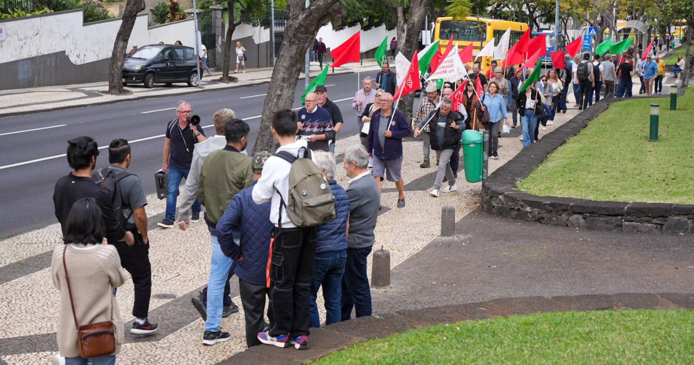 Sindicato da hotelaria não põe de parte novas formas de luta para Páscoa e Festa da Flor