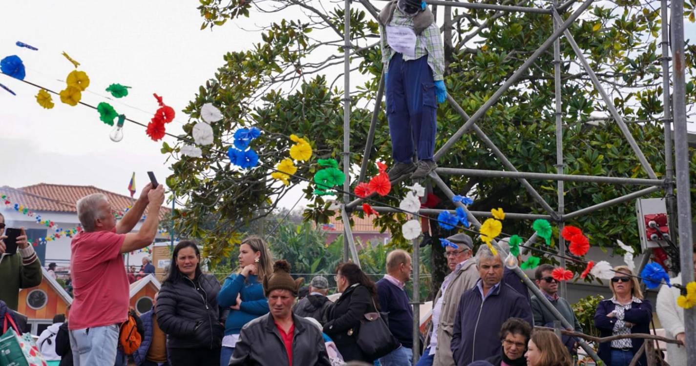 Veja como está o ambiente de festa em Santana (com fotos)