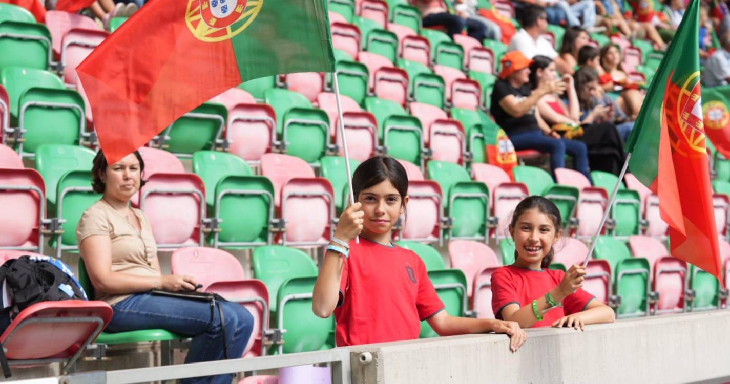 Veja quem está a assistir ao Portugal x Bélgica nos Barreiros (com fotos)