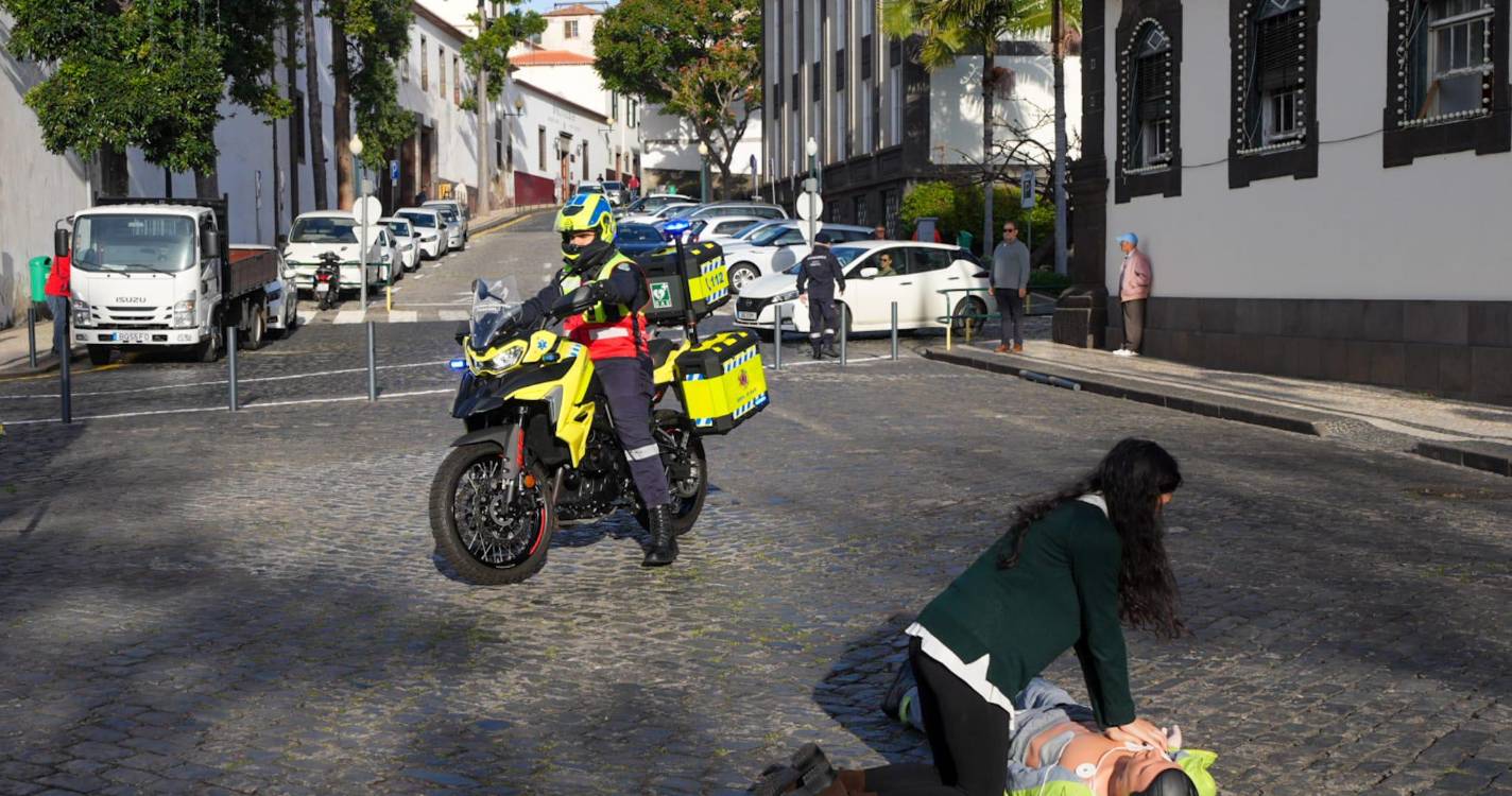 Primeiro Motociclo de Emergência Médica entregue aos Sapadores do Funchal