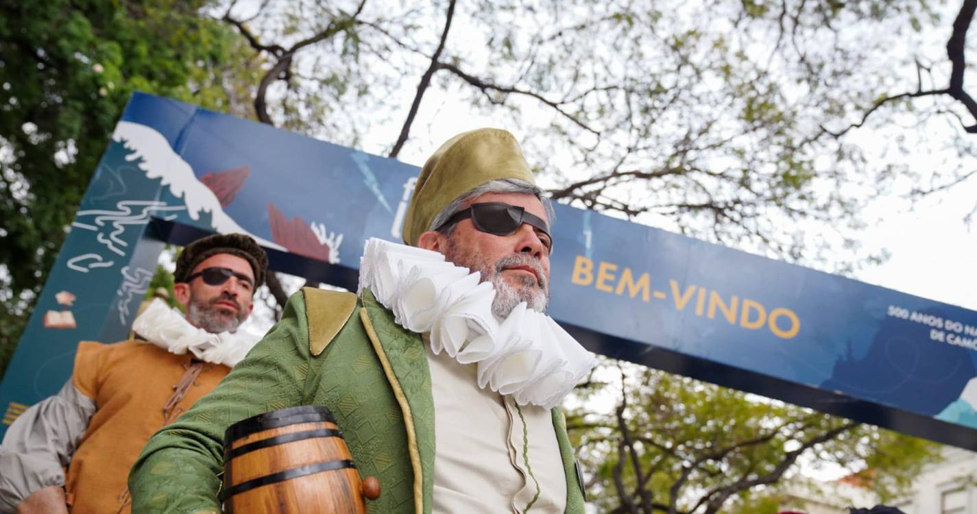 Camões e três homenagens assinalam abertura da Feira do Livro