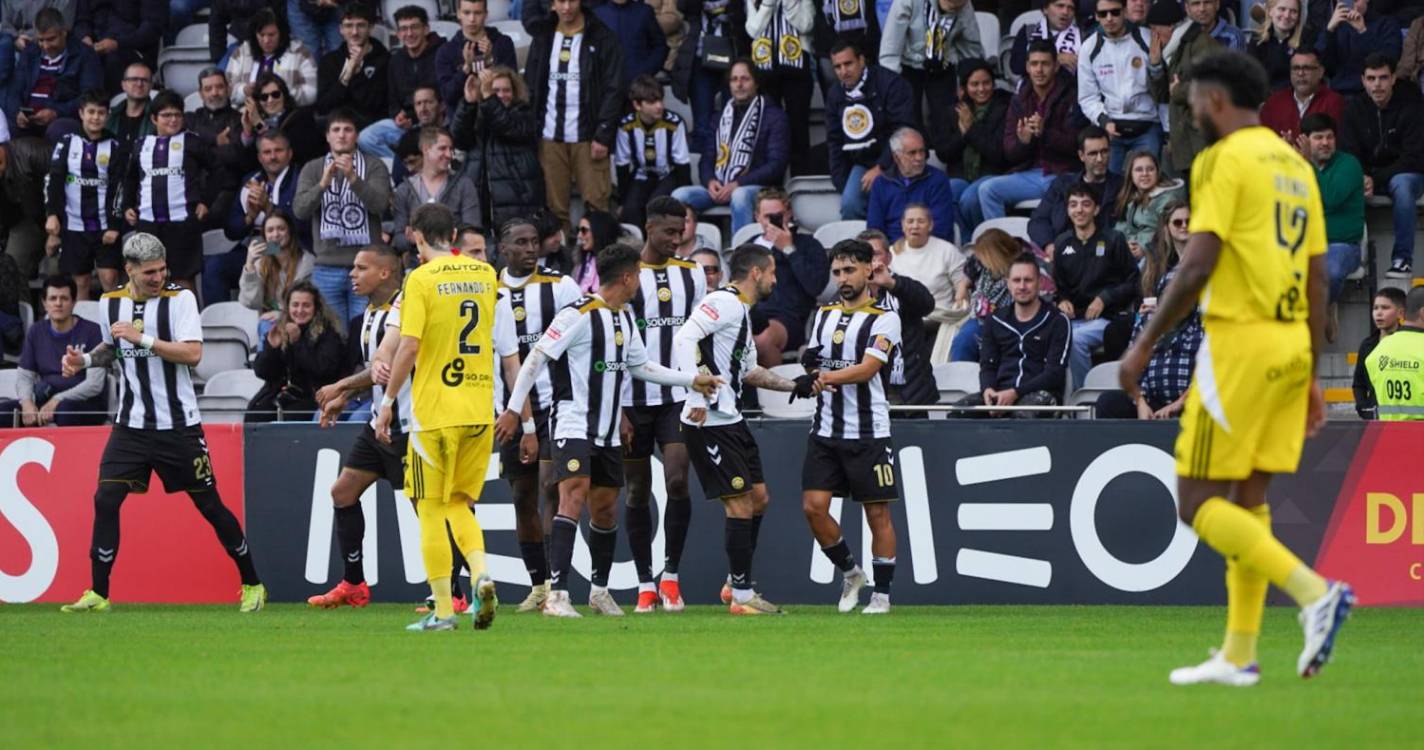 Nacional vence AVS ao intervalo