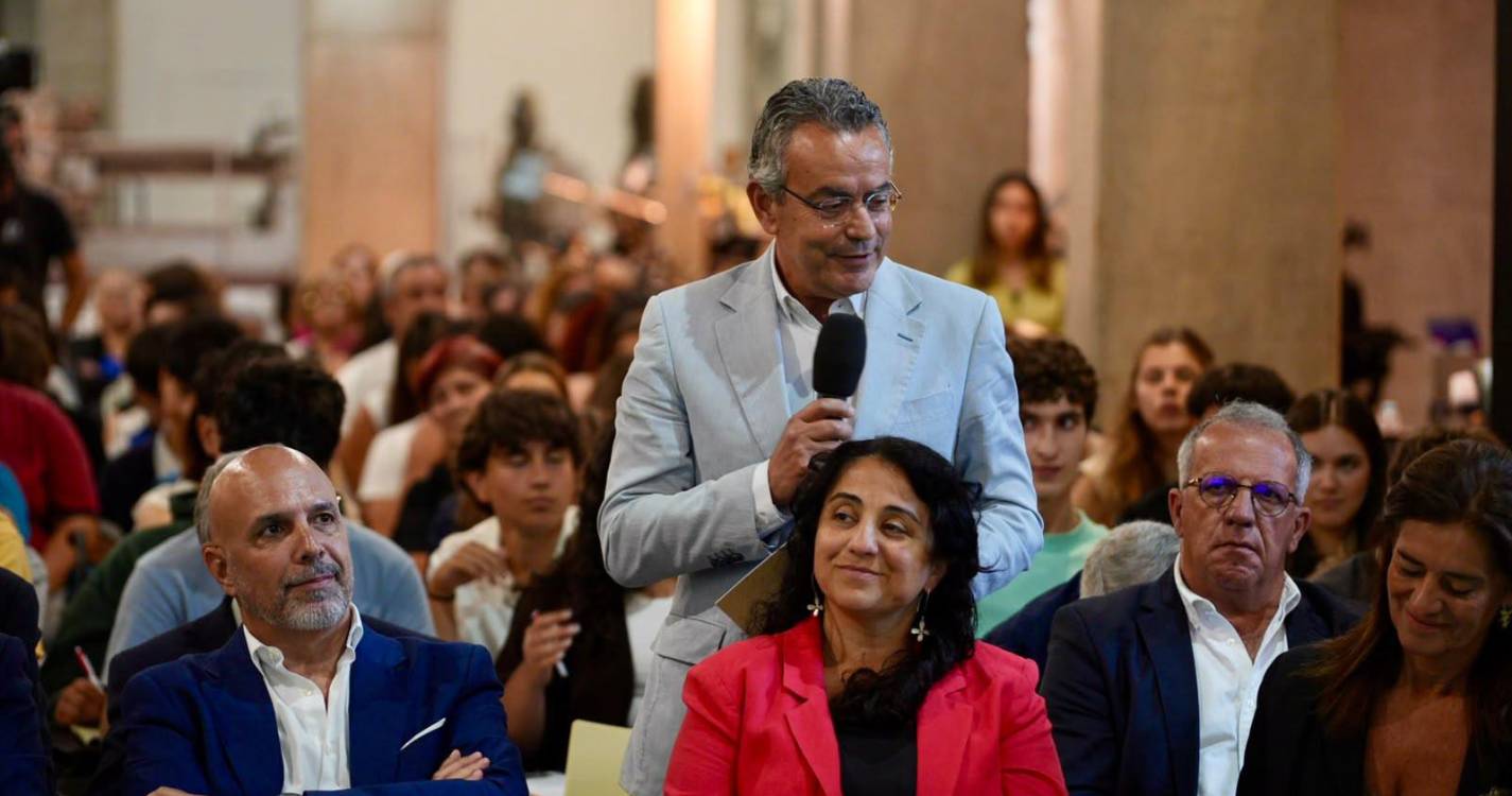 Parlamento na Comunidade: “Urge credibilizar a política”