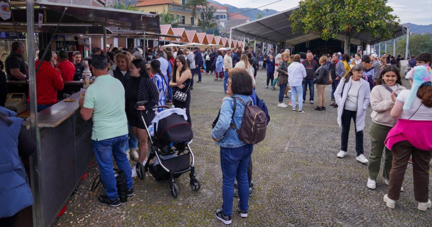 Veja como está o ambiente de festa em Santana (com fotos)