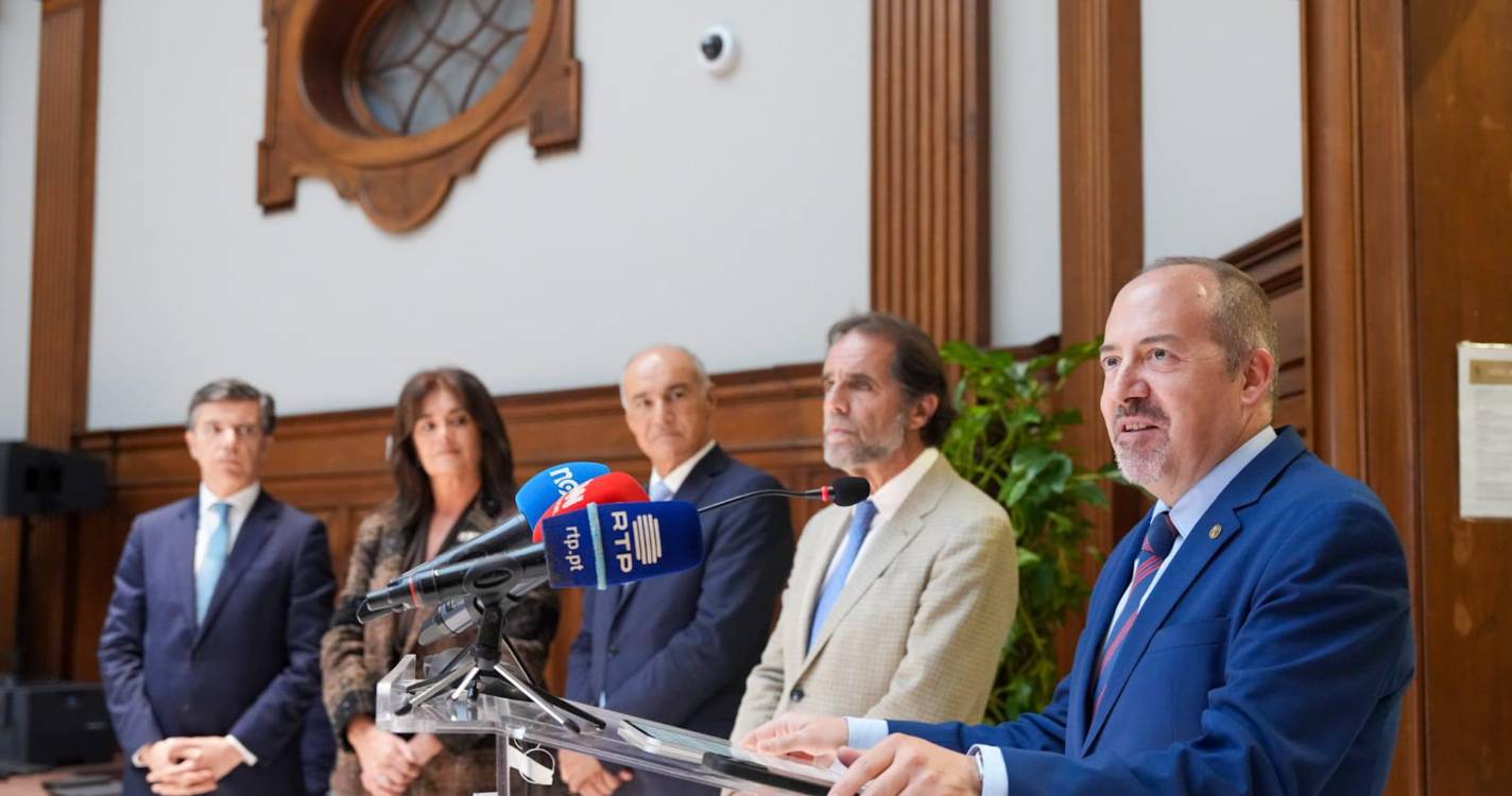 Álvaro Santos Pereira destaca trabalho “lindíssimo e funcional” das remodeladas instalações do BdP na Madeira