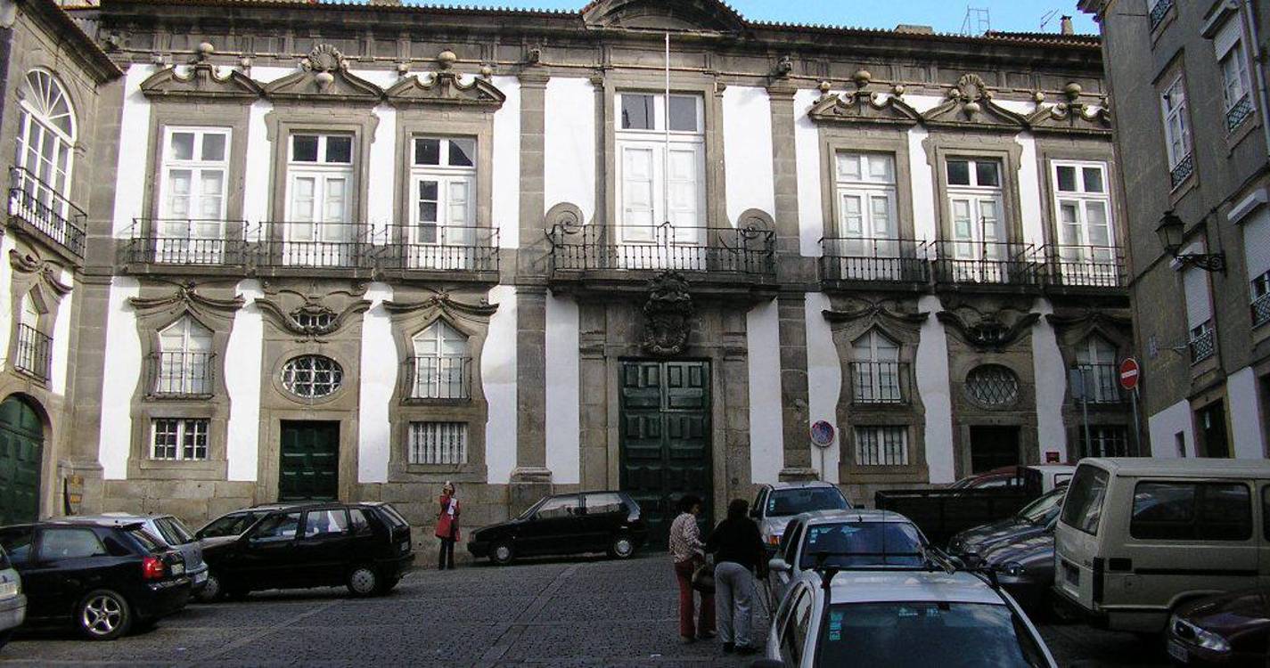 Tribunal do Porto condena 7 jovens por furtos em lojas
