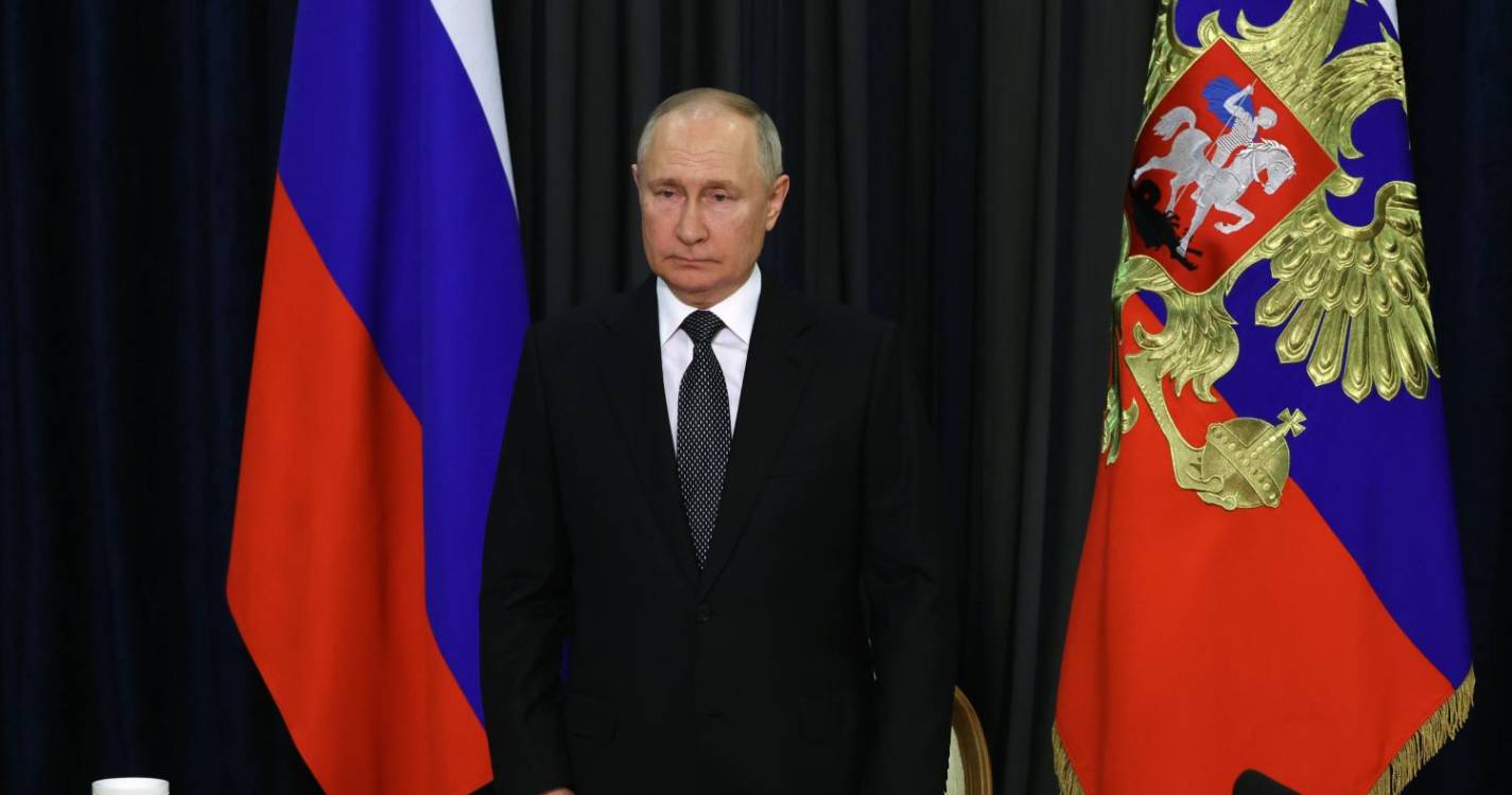 Putin acusa Ocidente de querer saquear Rússia e invoca herança imperial