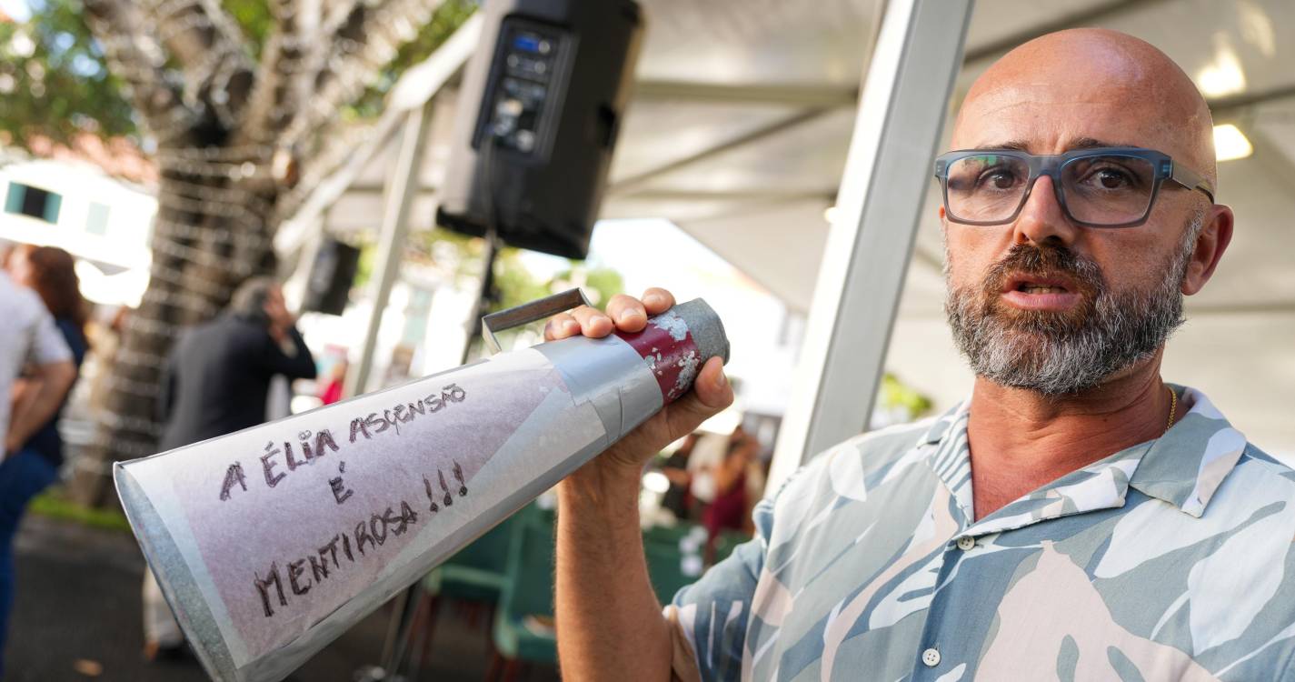 Santa Cruz lamenta atitude de empresário que “está a ocupar ilegalmente o espaço público” nos Reis Magos